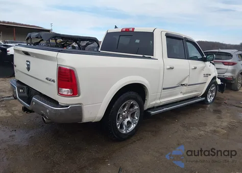 2017 Ram 1500 Laramie 4X4 5'7 Box z USA, uszkodzony, nr VIN 1C6RR7NT5HS720961